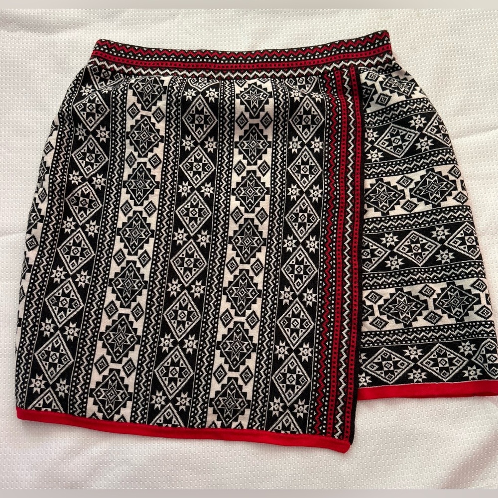 Krimson Klover Black and White Geometric Skirt
